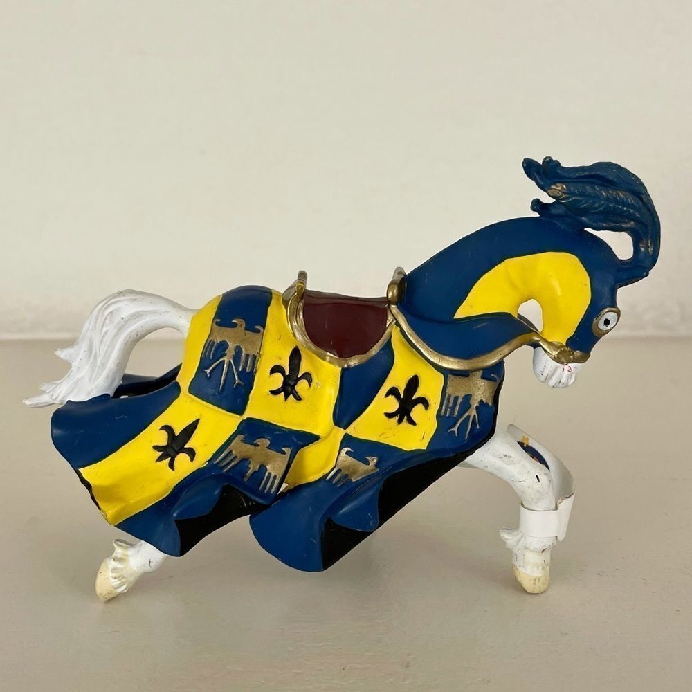 Papo 2002 vintage blue and yellow chariot horse